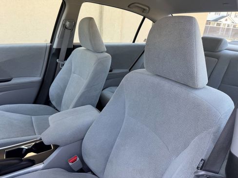 Used 2013 Honda Accord LX image 11