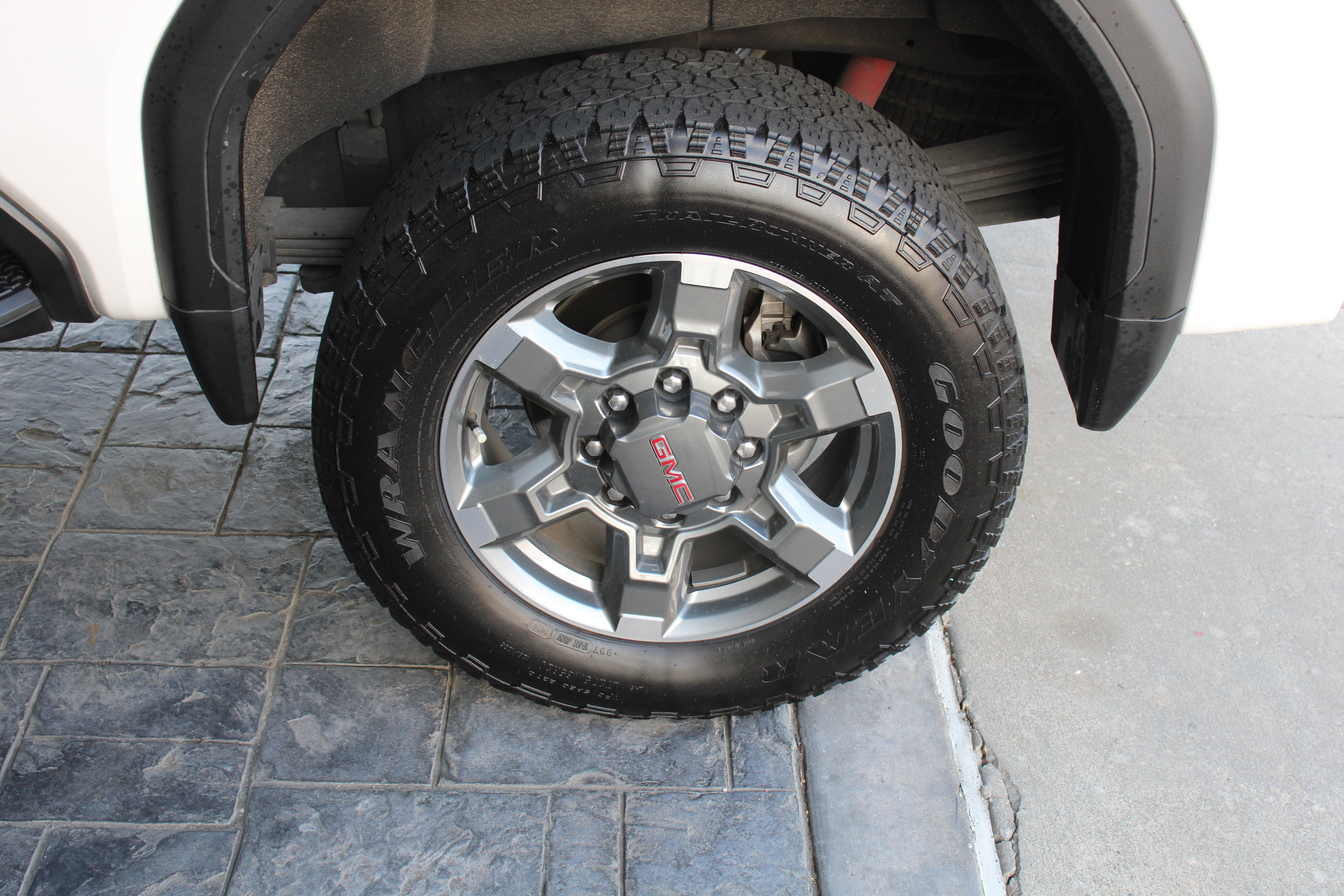 Used 2025 GMC Sierra 2500 SLT w/ Texas SLT Premium Package AWD/4WD image 12