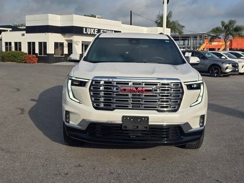 Used 2025 GMC Acadia Denali w/ Super Cruise Package FWD image 3
