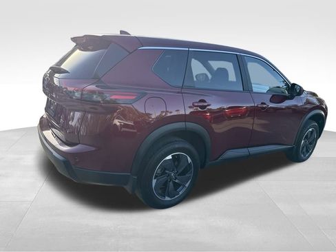 Used 2024 Nissan Rogue SV image 7