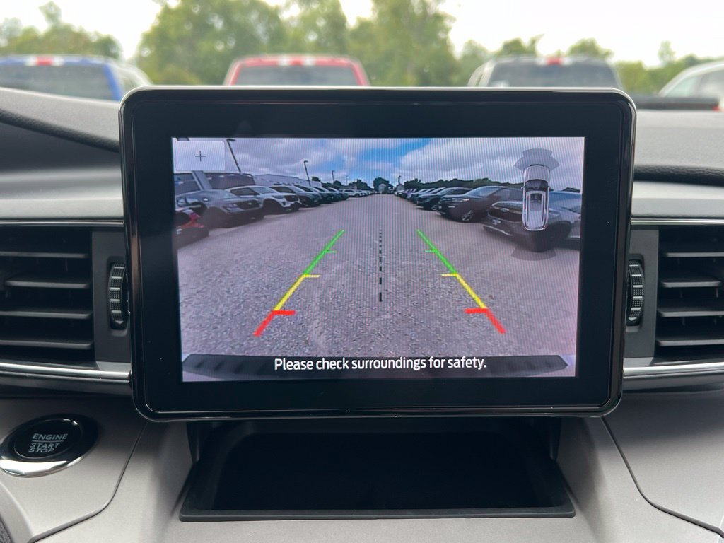 Used 2023 Ford Explorer XLT AWD/4WD image 28