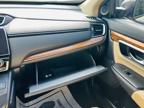 Used 2017 Honda CR-V Touring image 18