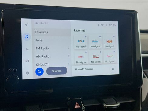 Used 2024 Toyota Corolla Cross XLE image 21