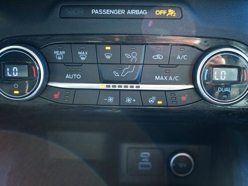 Used 2021 Ford Escape SEL image 29