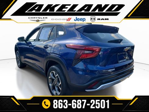 Used 2024 Chevrolet Trax LT FWD image 6