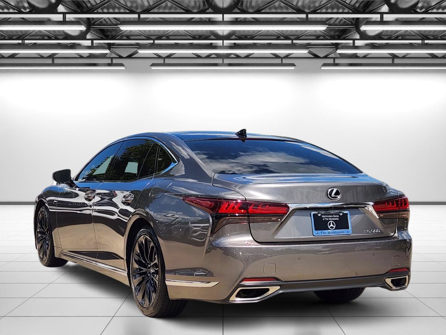 Used 2023 Lexus LS 500 w/ Interior Upgrade Package RWD image 7