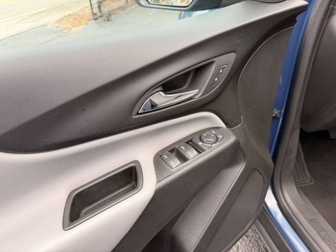 Used 2024 Chevrolet Equinox LS FWD image 32