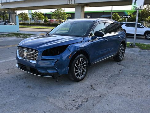 Used 2021 Lincoln Corsair AWD w/ Equipment Group 101A image 2