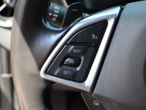 Used 2022 Chevrolet Camaro LT RWD image 13