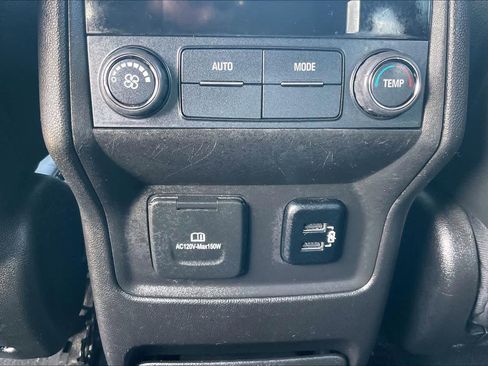 Used 2017 GMC Acadia SLT image 30