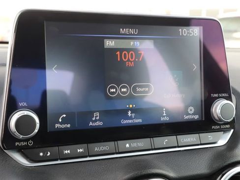 Used 2024 Nissan Sentra SV FWD image 29