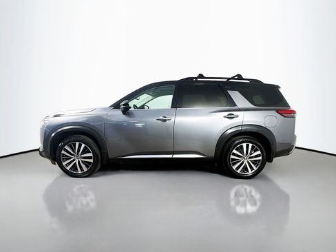 Used 2022 Nissan Pathfinder Platinum w/ Cargo Package AWD/4WD image 4