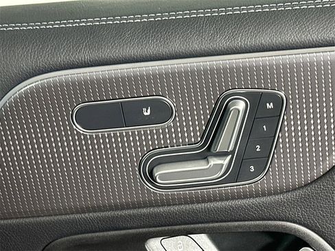 Certified 2022 Mercedes-Benz GLB 250 w/ Premium Package Lite image 16