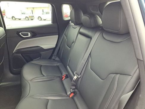 New 2026 Jeep Compass Limited AWD/4WD image 17