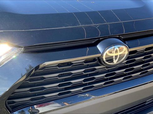 Certified 2025 Toyota RAV4 XLE image 30