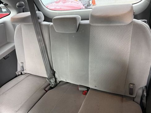 Used 2020 Toyota Sienna LE image 13