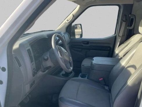 Used 2019 Nissan NV 2500 SV image 15