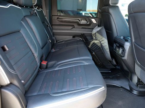 Used 2024 GMC Sierra 2500 AT4X AWD/4WD image 18