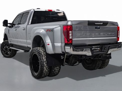 Used 2021 Ford F350 XLT w/ XLT Premium Package image 8