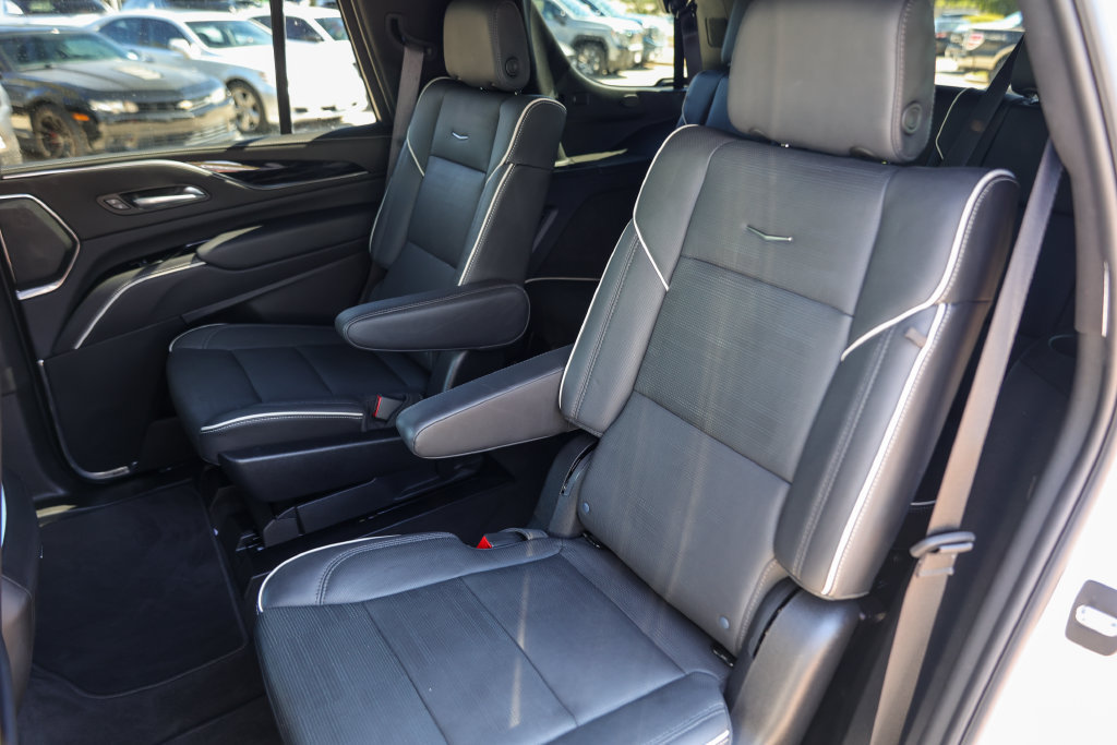 Used 2024 Cadillac Escalade Sport AWD/4WD image 24
