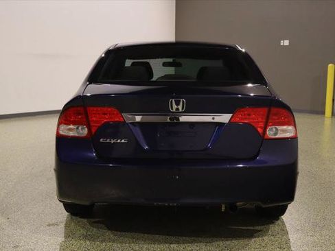 Used 2011 Honda Civic DX-VP image 9