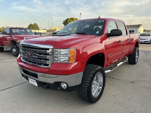 Used 2012 GMC Sierra 2500 SLE w/ SLE Preferred Package image 1