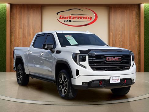 Used 2024 GMC Sierra 1500 AT4 w/ Technology Package AWD/4WD image 3