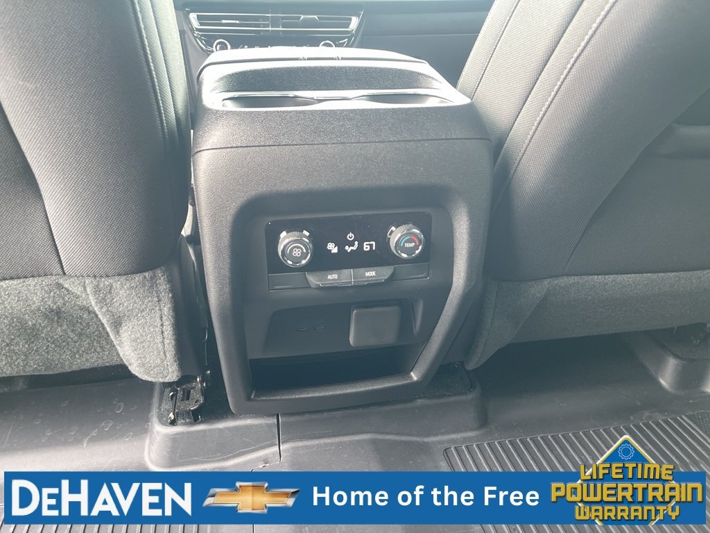 Used 2026 Chevrolet Traverse LT w/ Enhanced Driving Package AWD/4WD image 21