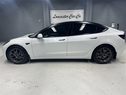 Used 2021 Tesla Model 3 Standard Range Plus image 5