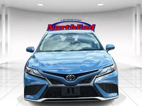 Used 2024 Toyota Camry XSE FWD image 2