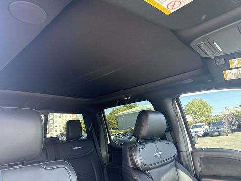 Used 2025 Ford F350 Platinum w/ Tremor Off-Road Package AWD/4WD image 34