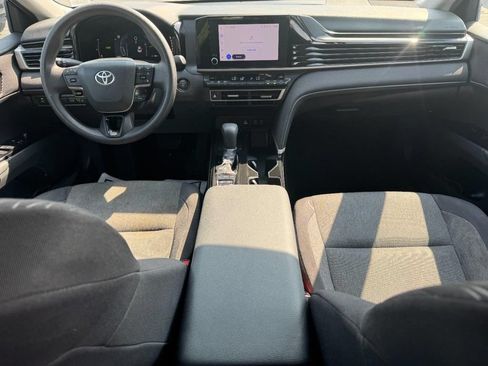 Used 2025 Toyota Camry LE FWD image 17