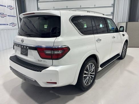 Used 2024 Nissan Armada SL w/ Captain's Chairs Package AWD/4WD image 6