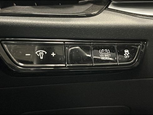 Used 2024 Kia Niro EX Touring FWD image 30