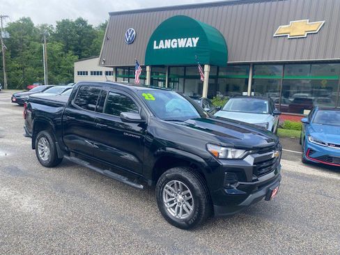 Used 2023 Chevrolet Colorado LT w/ LT Convenience Package II AWD/4WD image 1