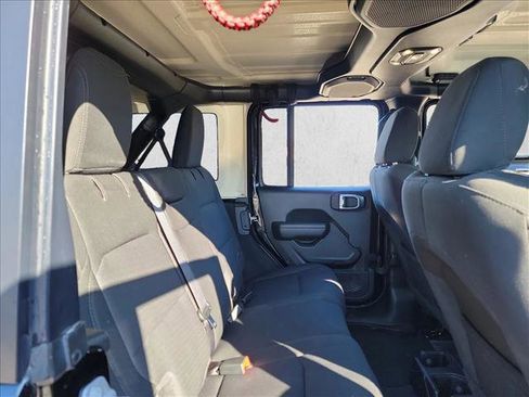 Used 2022 Jeep Wrangler Unlimited Willys image 16