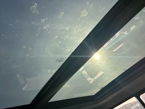 Used 2022 Ford F250 Limited image 14