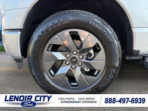 Used 2025 Ford F150 Lightning Flash AWD/4WD image 9