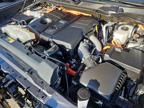 Used 2023 Toyota Sequoia SR5 image 34