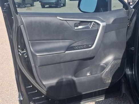 Used 2019 Toyota RAV4 XLE Premium w/ Advanced Technology Package FWD image 10