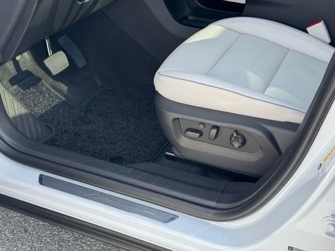 New 2026 Buick Envision Avenir image 20