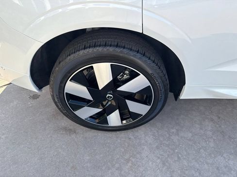 Certified 2025 Volvo XC60 T8 Plus w/ Protection Package Premier AWD/4WD image 14