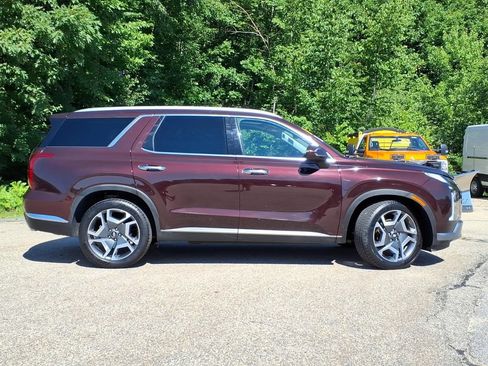Used 2024 Hyundai Palisade Limited AWD/4WD image 3