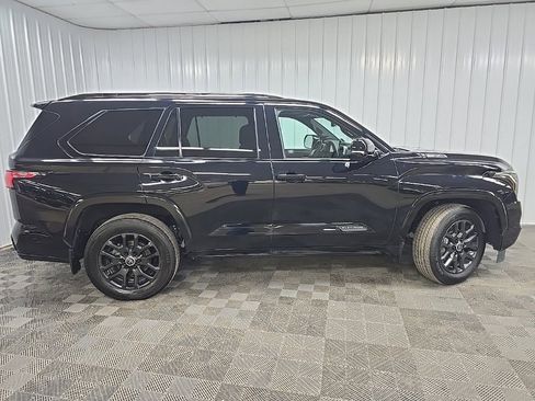 Used 2024 Toyota Sequoia Platinum image 2