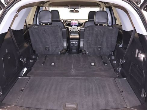 Certified 2023 Ford Explorer XLT w/ Equipment Group 202A AWD/4WD image 40