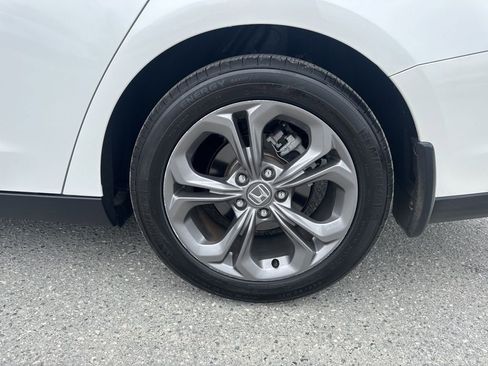 Used 2024 Honda Accord EX image 29