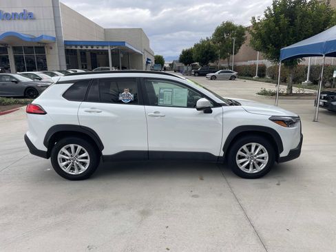 Used 2022 Toyota Corolla Cross LE image 25