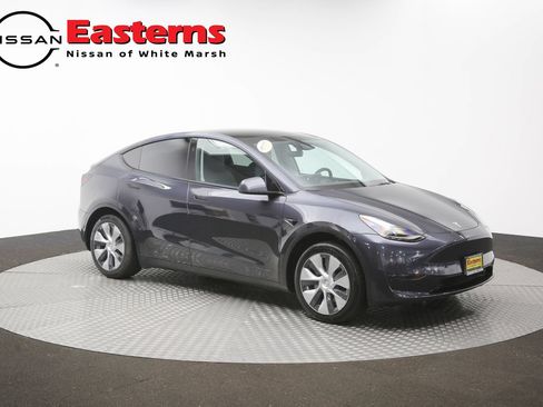 Used 2024 Tesla Model Y 2WD image 38
