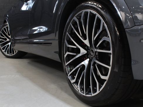 Used 2024 Audi SQ8 Prestige AWD/4WD image 24