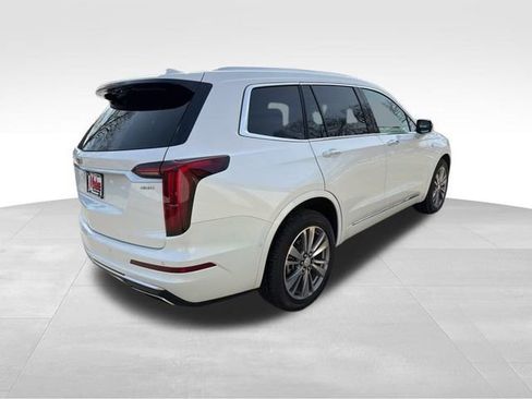 Used 2021 Cadillac XT6 Premium Luxury image 4